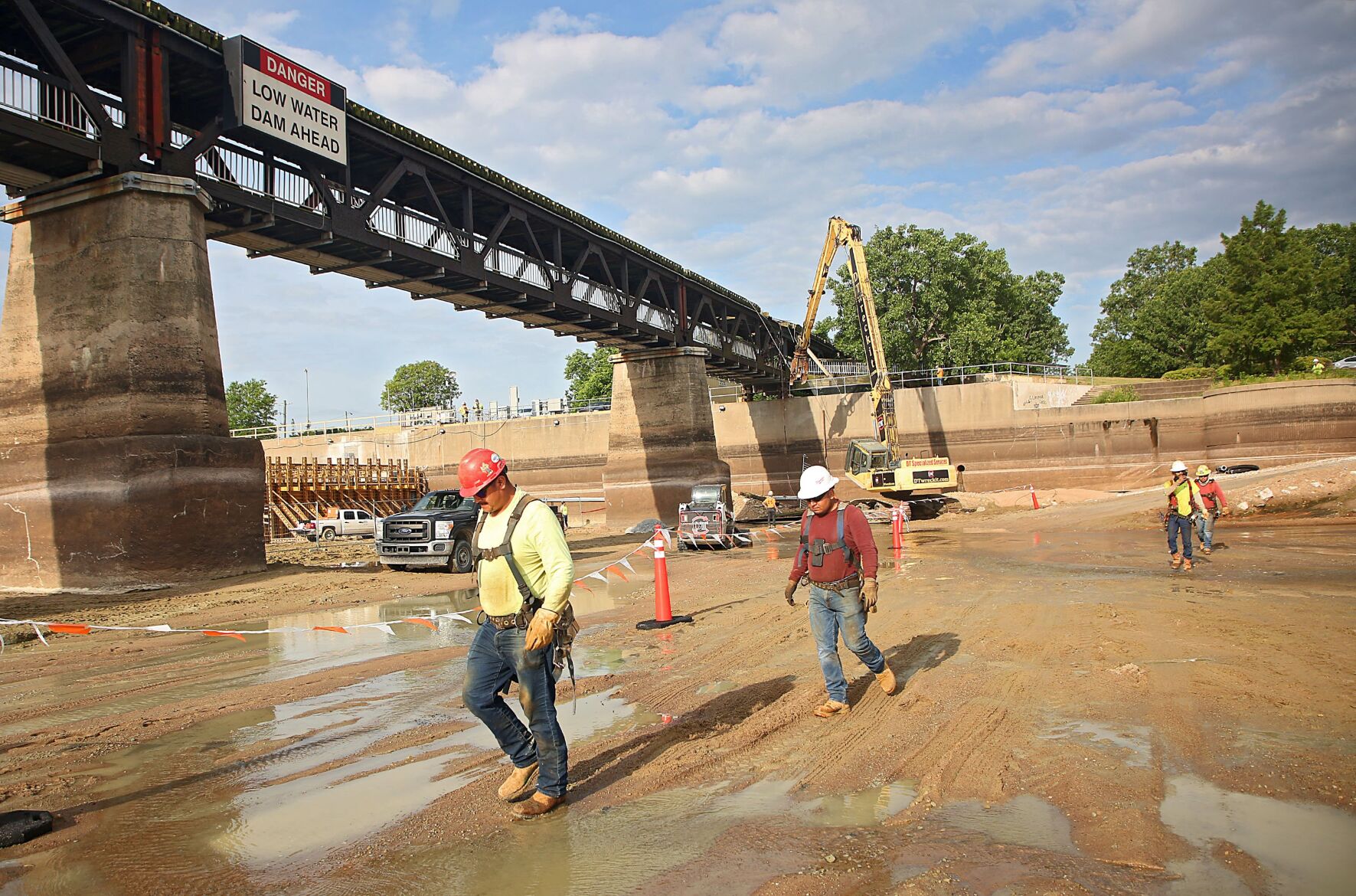 Pedestrian Bridge Demolish 3